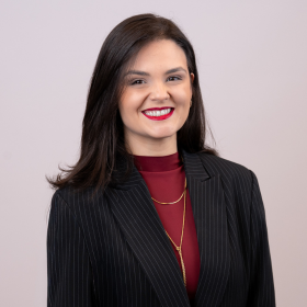 Gabriela Cabral Pires 26